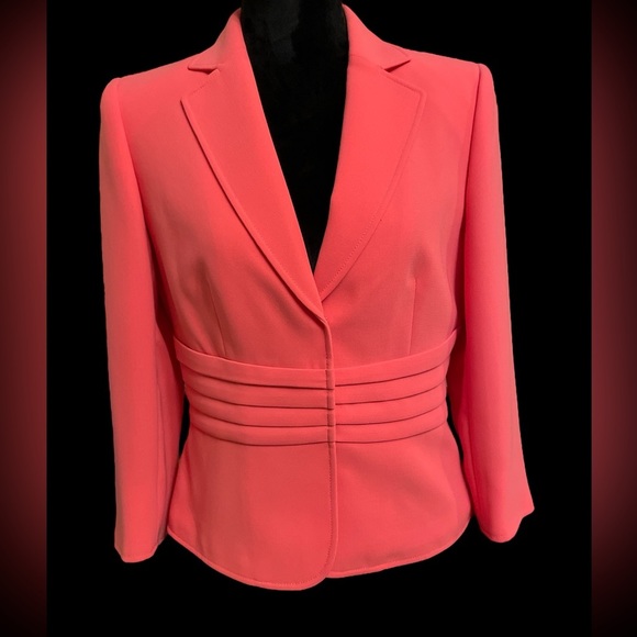 Tahari Jackets & Blazers - Tahari, Arthur’s S. Levine, Pink Snap Button Blazer, Size 6